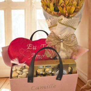 Cesta maleta chocolate com flor astromelia